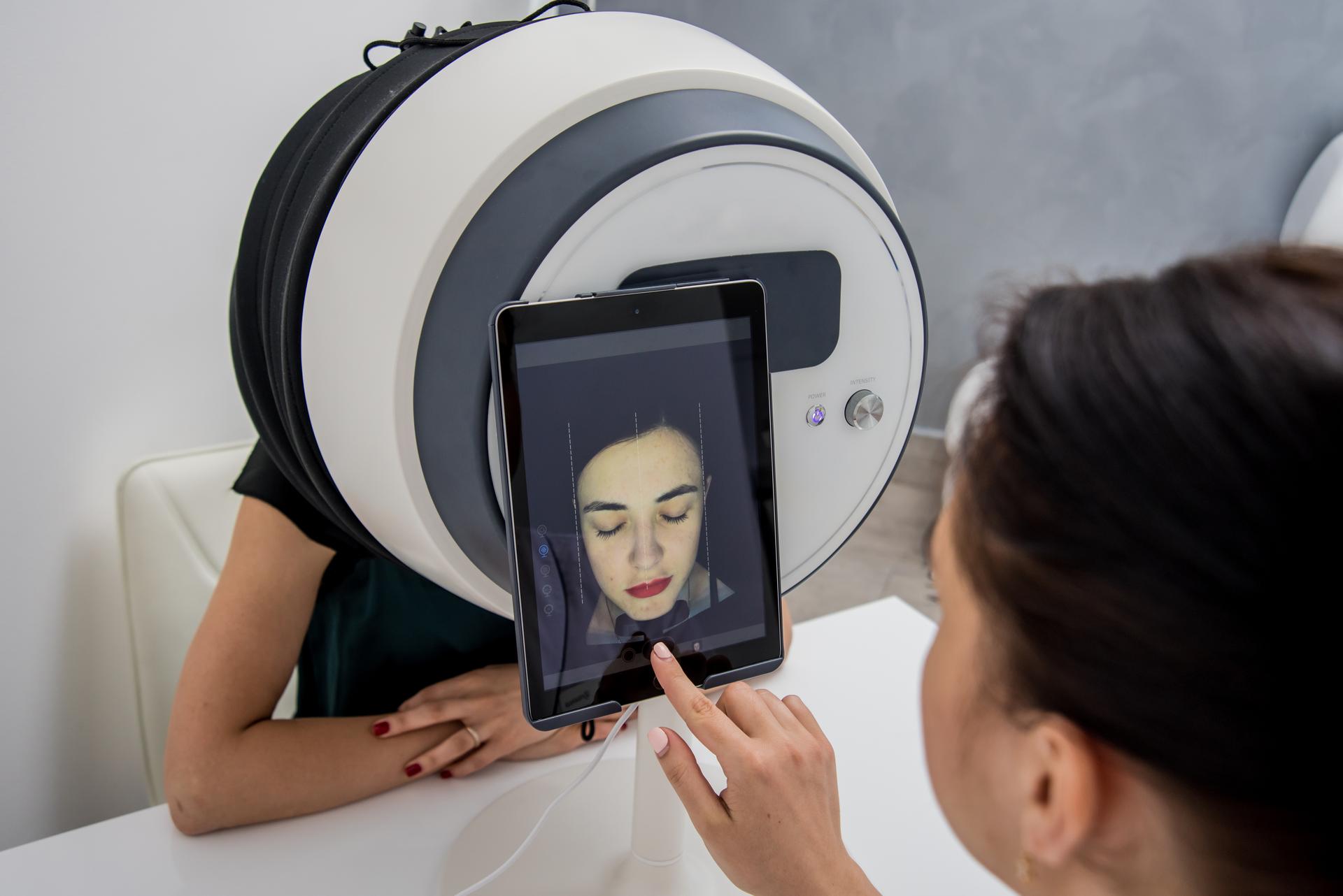 Professionelle Hautanalyse mit digitalem Scanner